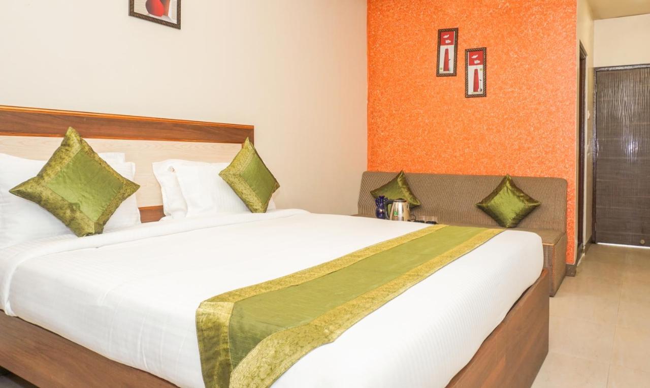 Hotel Treebo Jayratna 3*