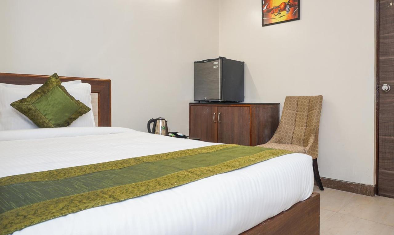 Treebo Jayratna Hotel 3*