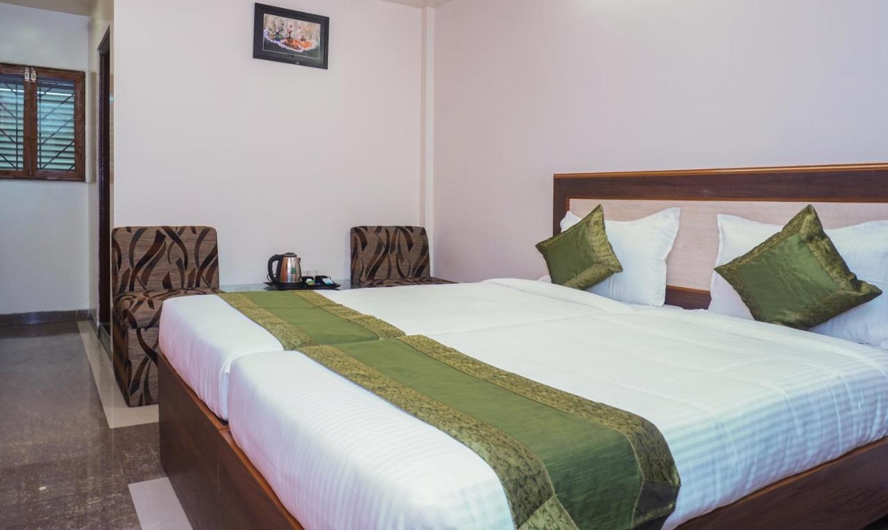 Treebo Jayratna 3* Pune
