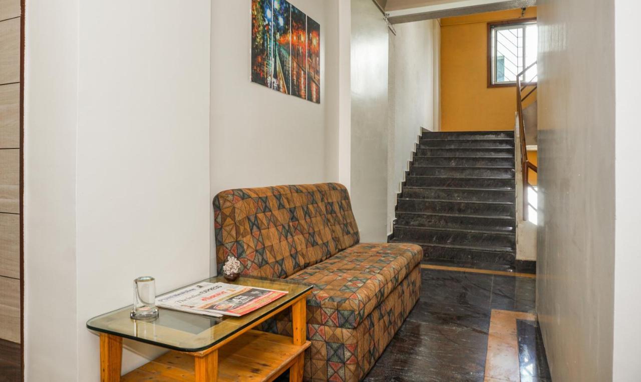 Treebo Jayratna Hotel