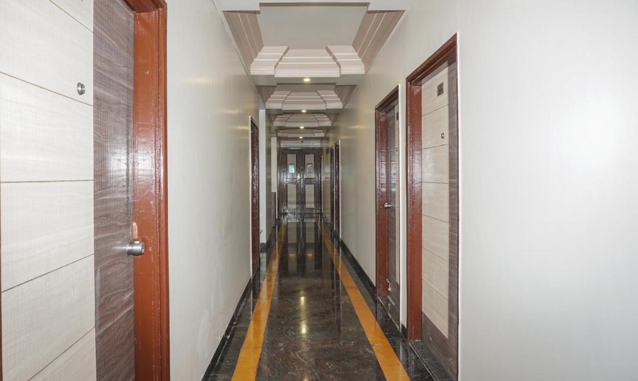 Hotel Treebo Jayratna 3*