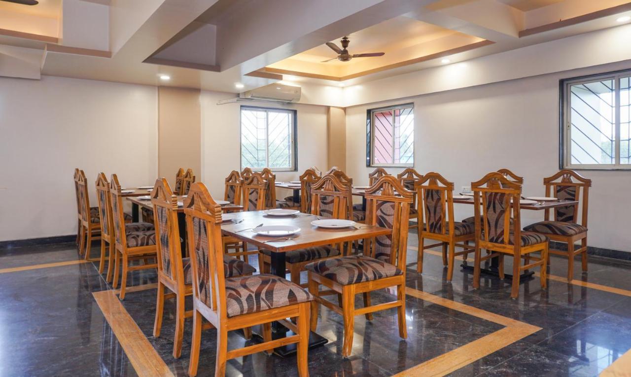 Treebo Jayratna 3* Pune